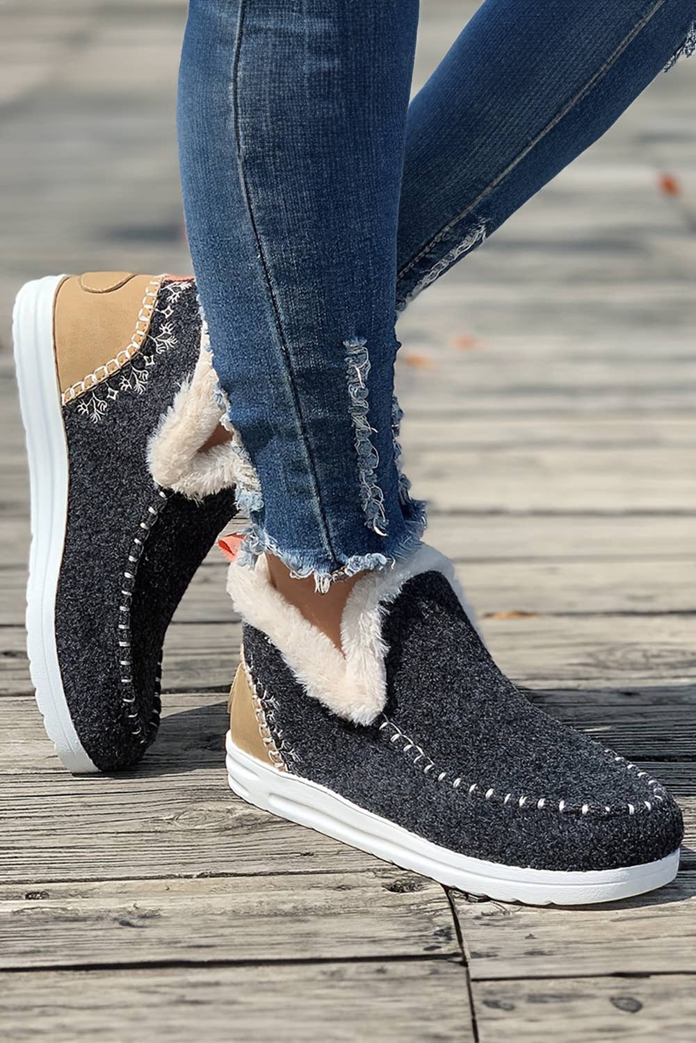 Suede Stitching Plush Lined Casual Boots
