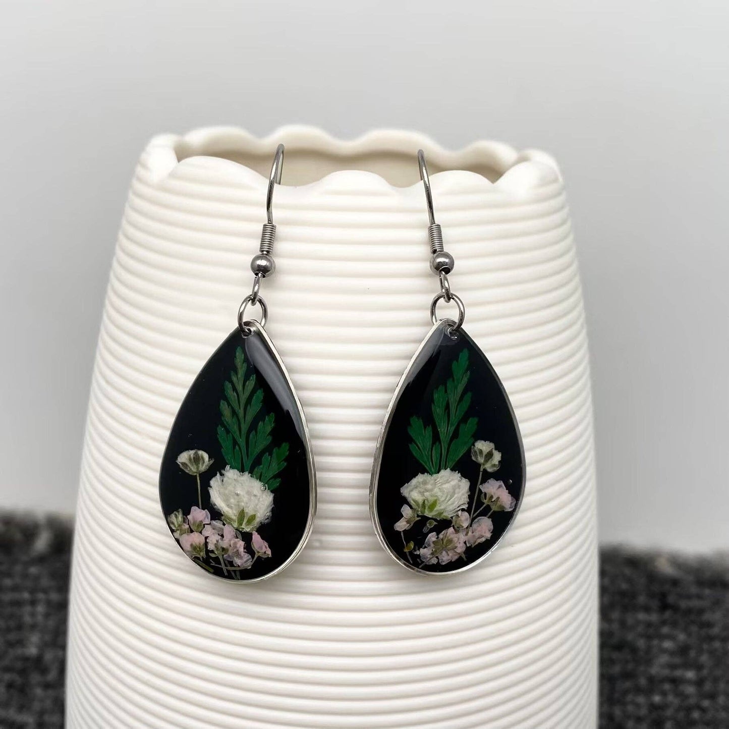 Baby’s Breath & Fern Leaf Dried floral Black Earrings - PDF