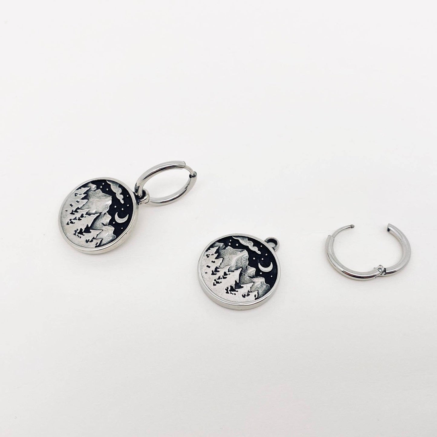 Vintage Mountains Starry Stainless Steel Huggie Earrings -MS