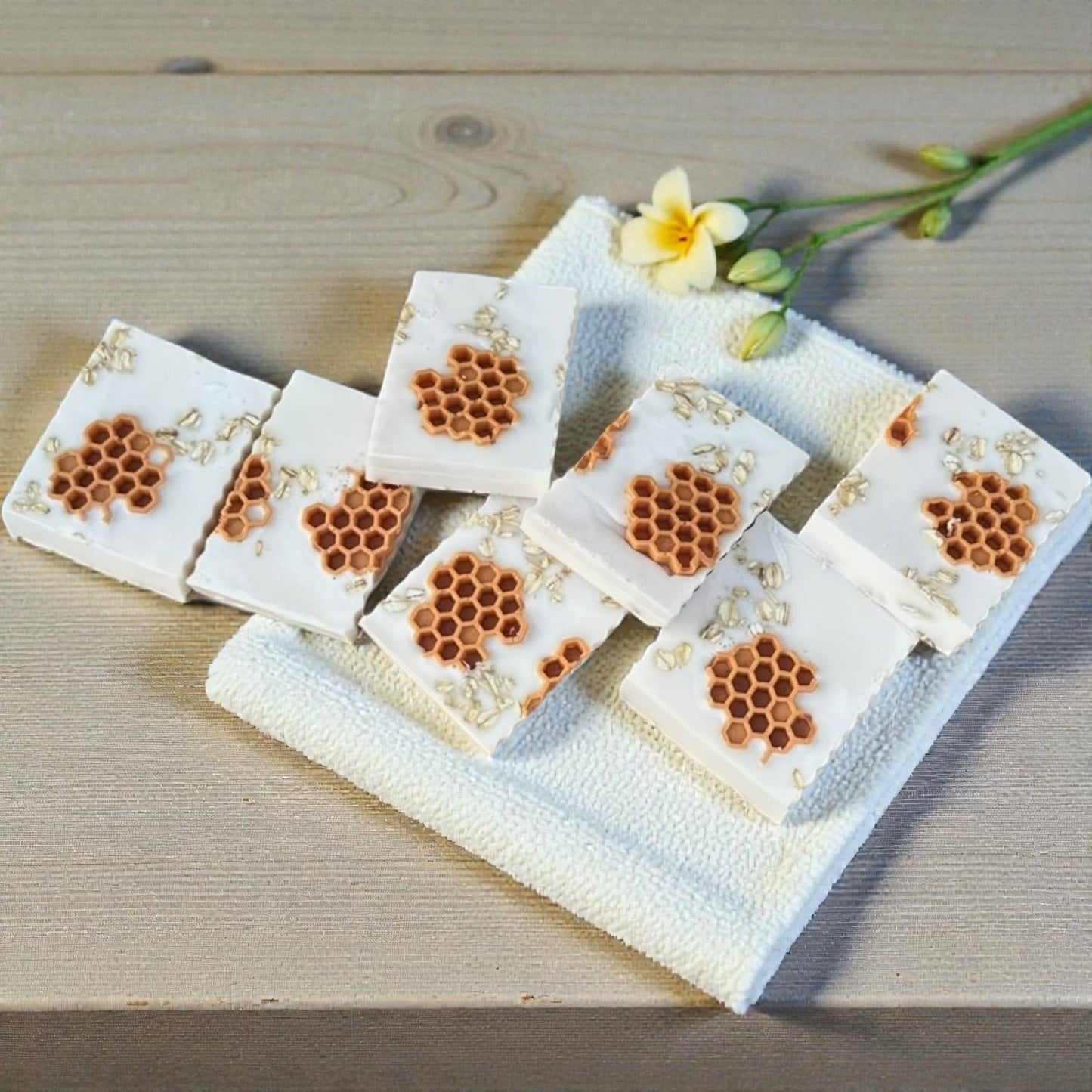 Oats & Honey Nourishing Goat Milk Soap