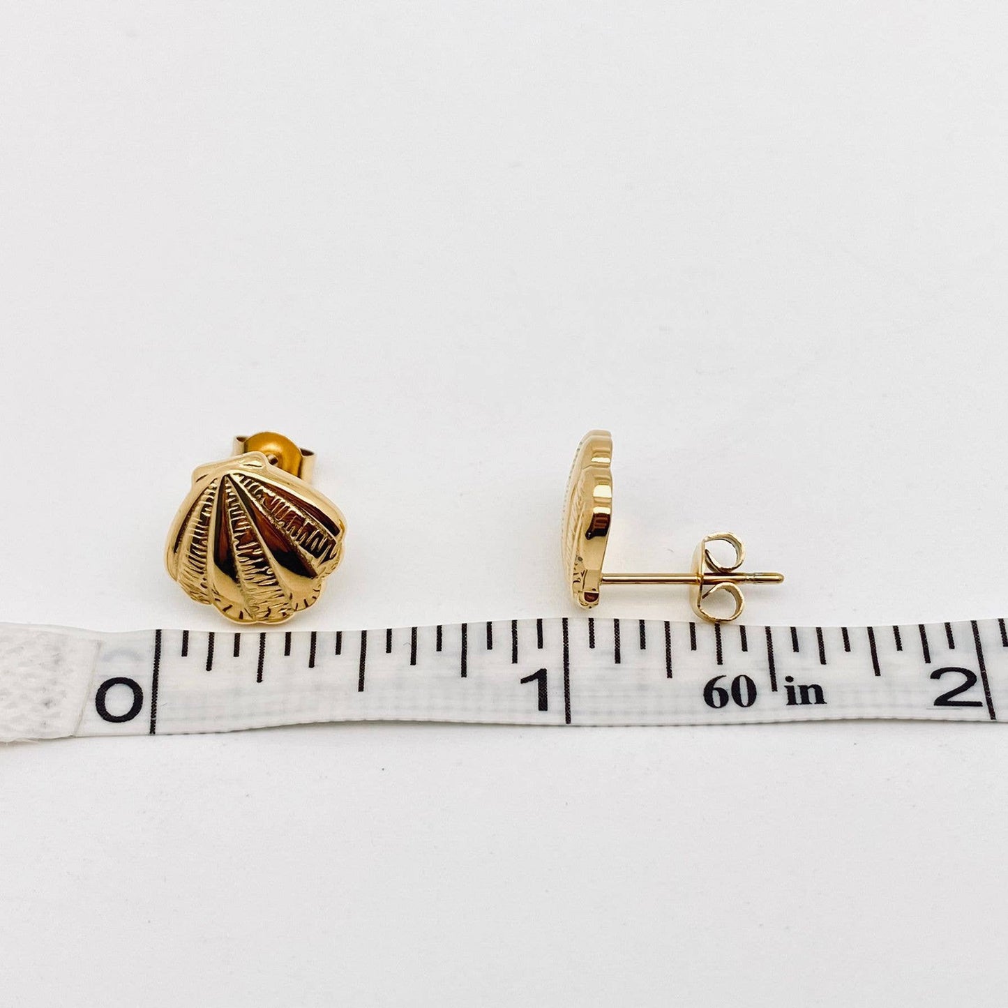18K Gold Plated Stainless Steel Shell Shape Ear Studs - FGS