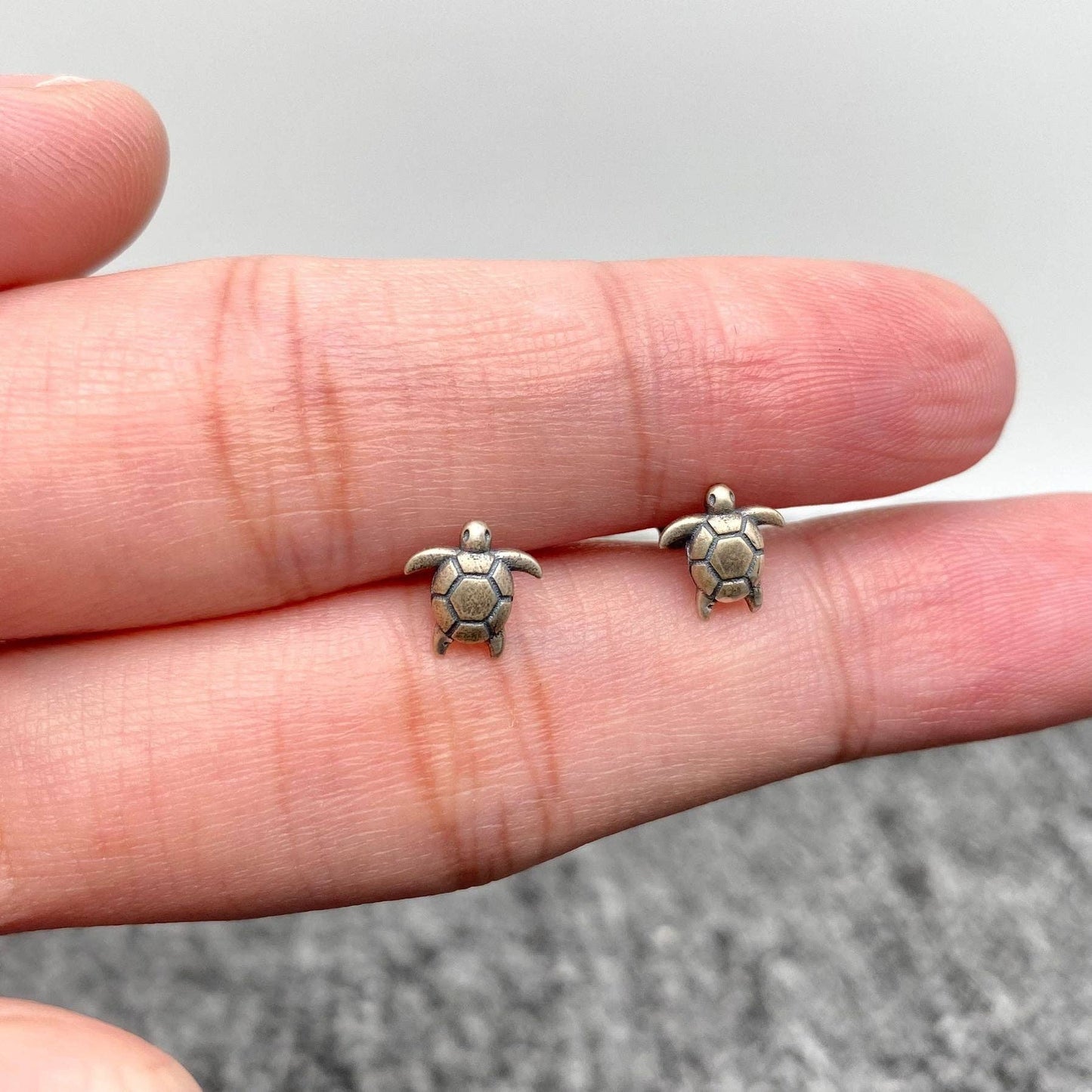 S925 Sterling Silver Turtle Vintage Ear Studs