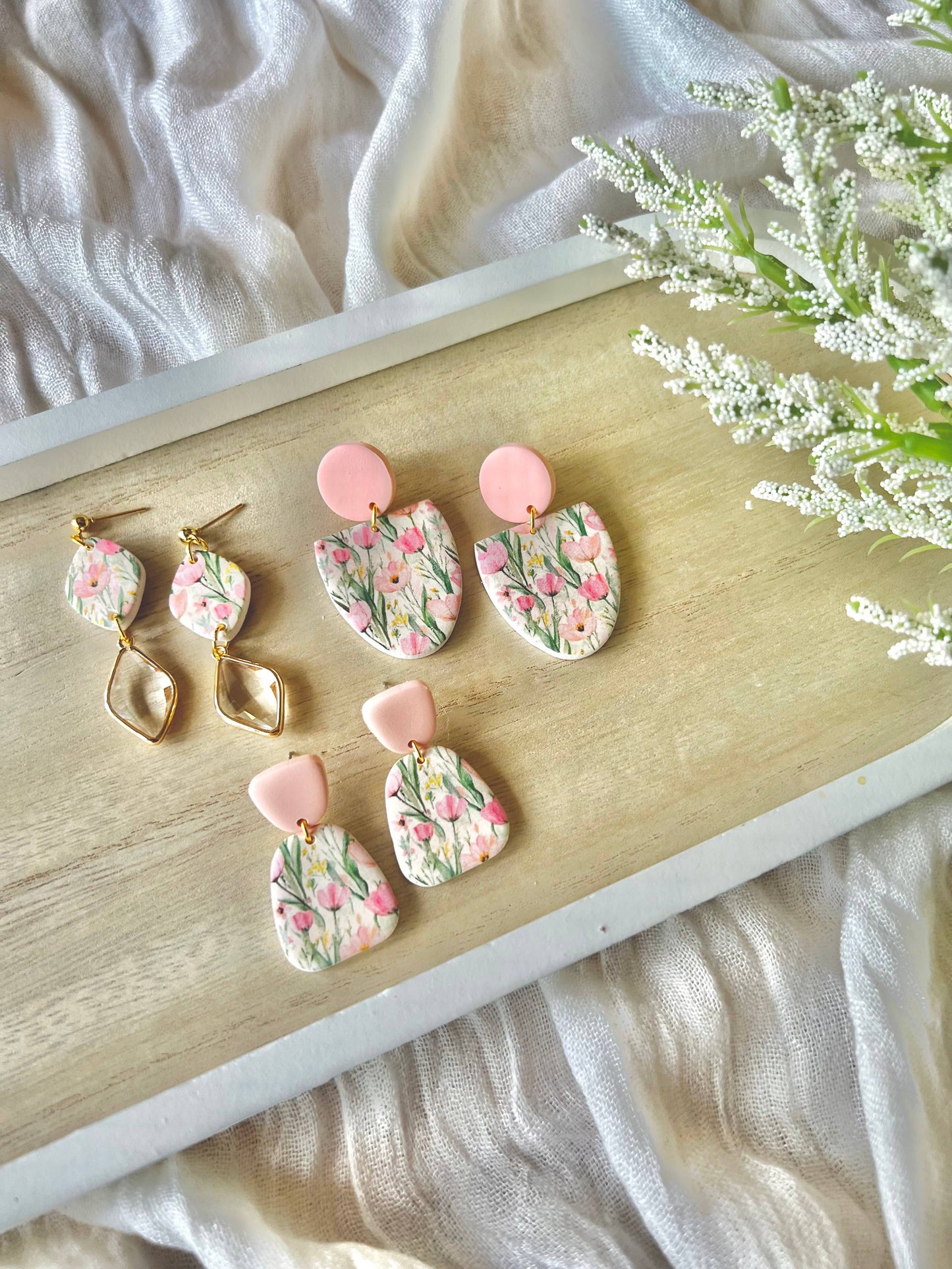 Pastel Tulip Earrings, Tulip Clay Earrings, Tulip Earrings