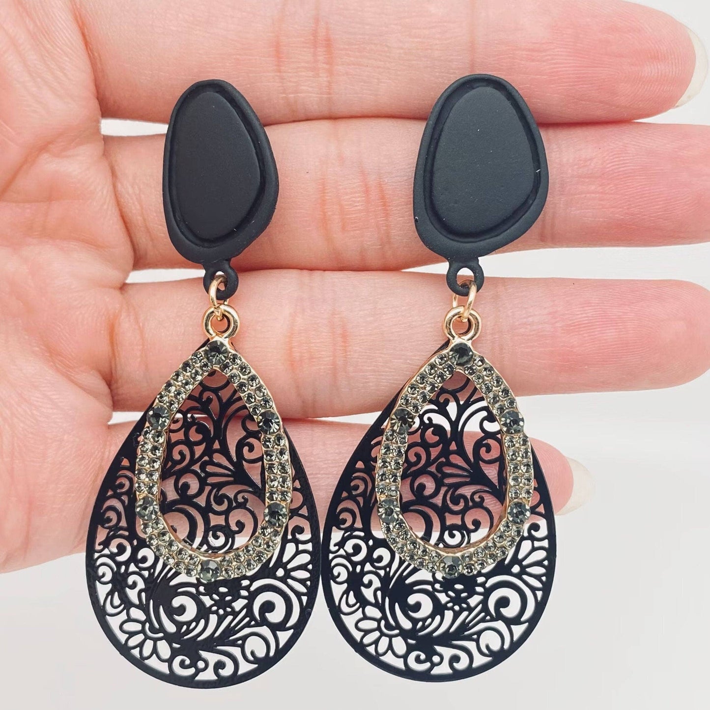 Black Hollow Pattern Water Drop Shape Rhinestone Earrings